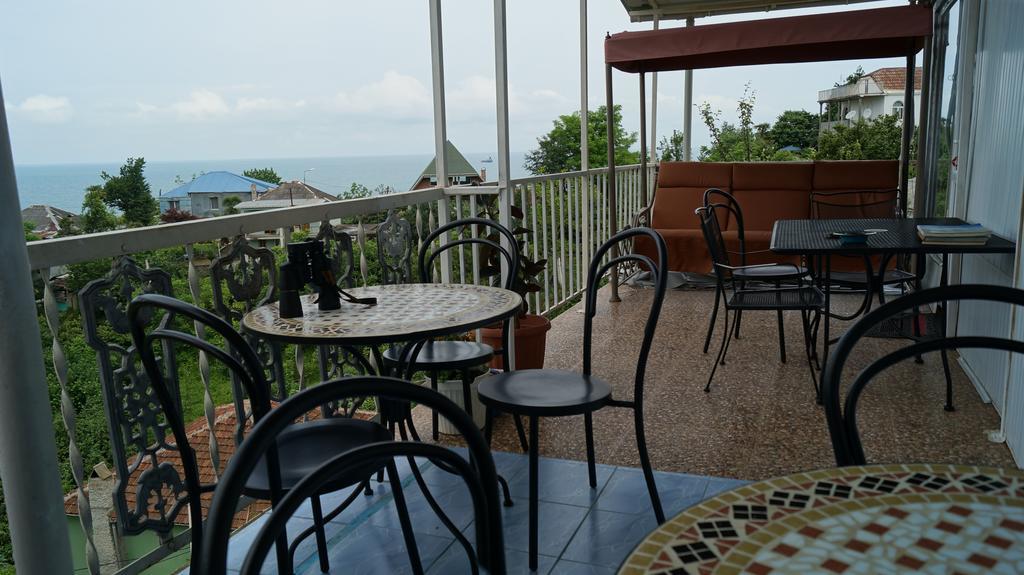 Tj Guest House Makhindzsauri Kültér fotó