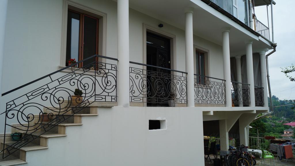 Tj Guest House Makhindzsauri Kültér fotó