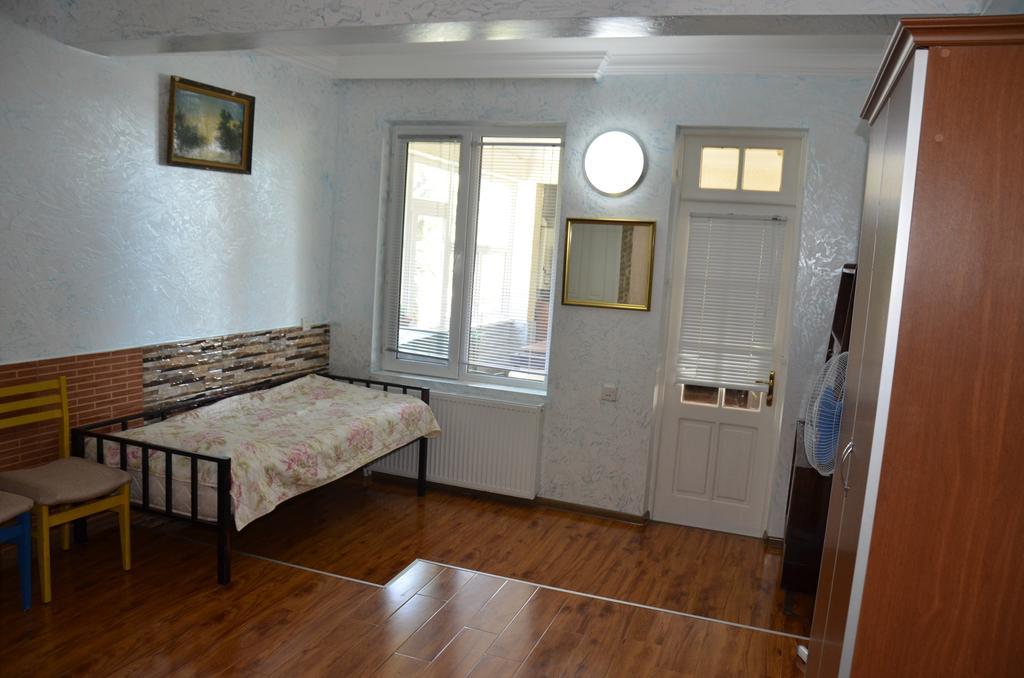 Tj Guest House Makhindzsauri Kültér fotó