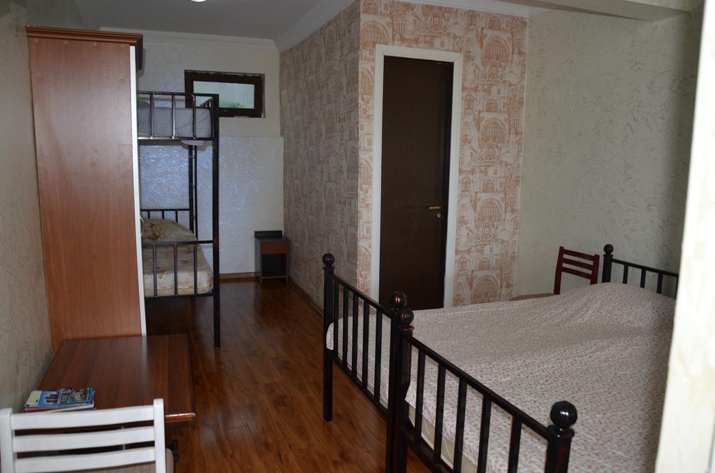 Tj Guest House Makhindzsauri Kültér fotó