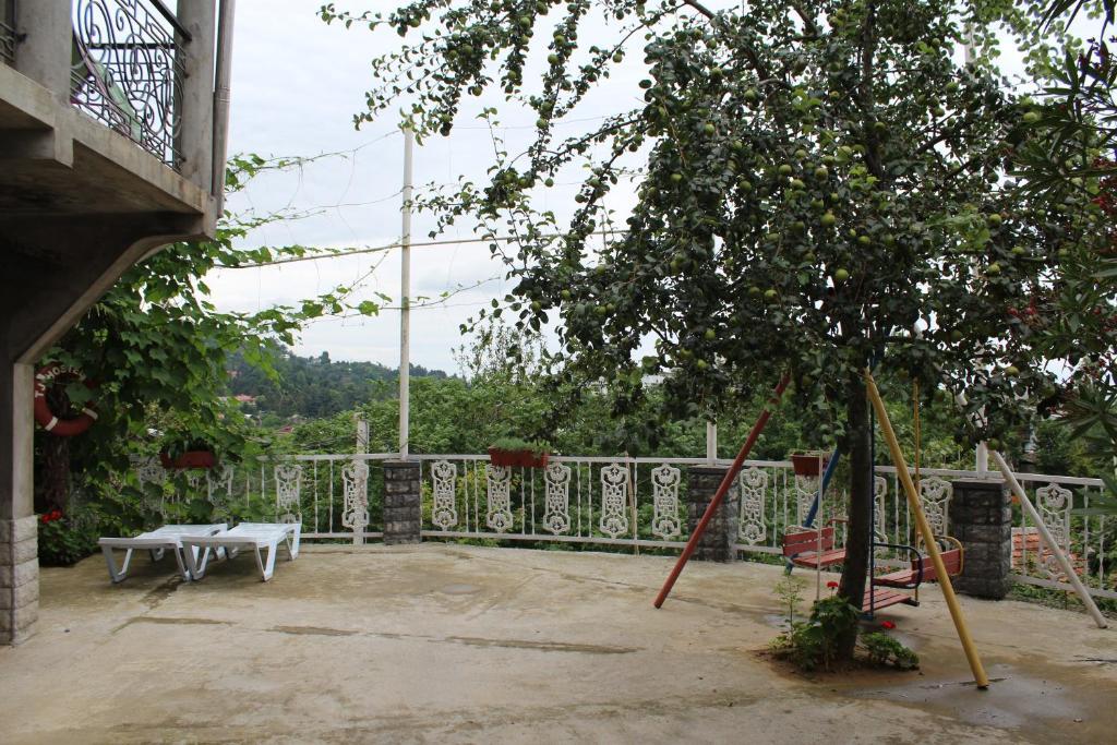 Tj Guest House Makhindzsauri Kültér fotó